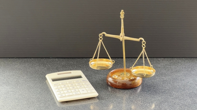 フリーランスWebエンジニアと会社員どっちが稼げる？